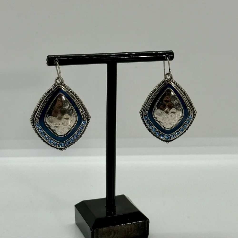 Premier Designs Large‎ Silver and Blue Teardrop Earrings - Picture 3 of 5